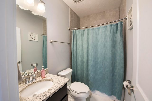 5766 Hickory Drive, Lewis Center, OH 43035