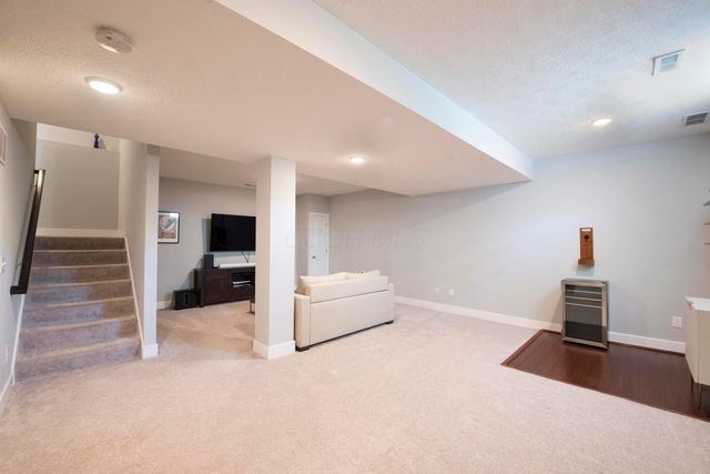 5766 Hickory Drive, Lewis Center, OH 43035