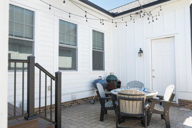 5766 Hickory Drive, Lewis Center, OH 43035