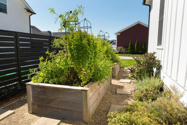 5766 Hickory Drive, Lewis Center, OH 43035