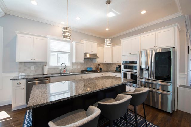 5766 Hickory Drive, Lewis Center, OH 43035