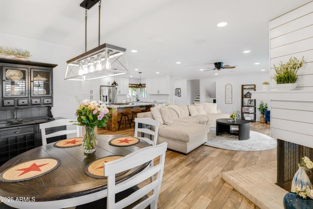 313 E EL CAMINITO Drive, Phoenix, AZ 85020