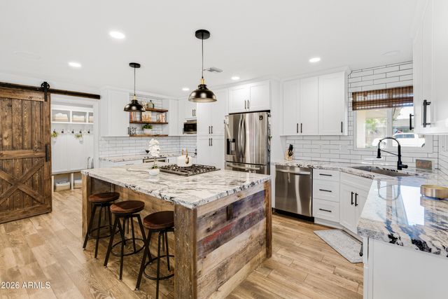 313 E EL CAMINITO Drive, Phoenix, AZ 85020