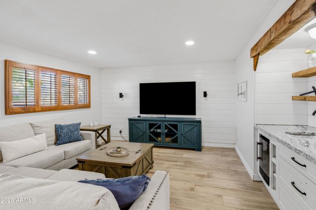 313 E EL CAMINITO Drive, Phoenix, AZ 85020