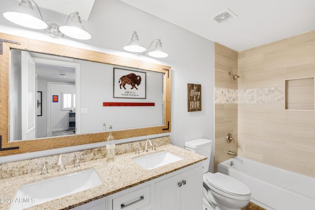 313 E EL CAMINITO Drive, Phoenix, AZ 85020