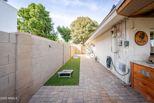 313 E EL CAMINITO Drive, Phoenix, AZ 85020