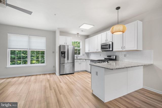 447 FORT HILL CIR, Fort Washington, PA 19034