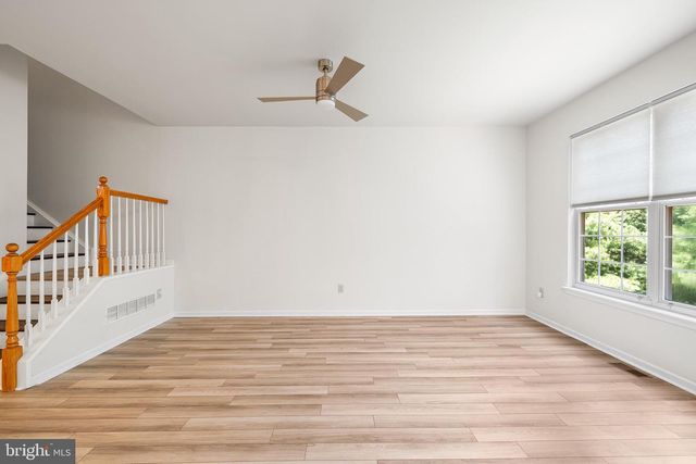 447 FORT HILL CIR, Fort Washington, PA 19034