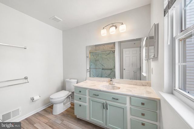 447 FORT HILL CIR, Fort Washington, PA 19034