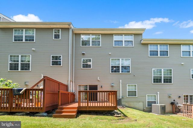 447 FORT HILL CIR, Fort Washington, PA 19034