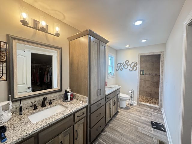 180 Mockingbird Ln, Hartsville, TN 37074