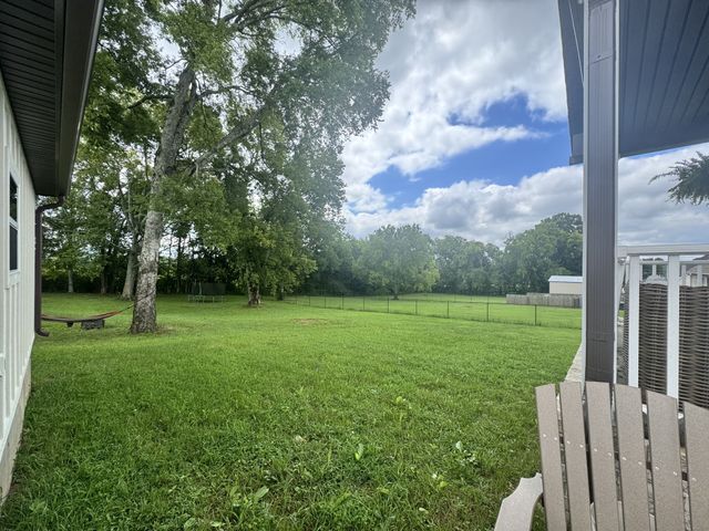 180 Mockingbird Ln, Hartsville, TN 37074