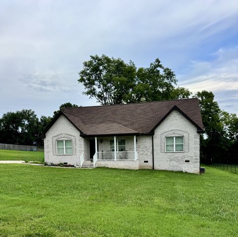 180 Mockingbird Ln, Hartsville, TN 37074