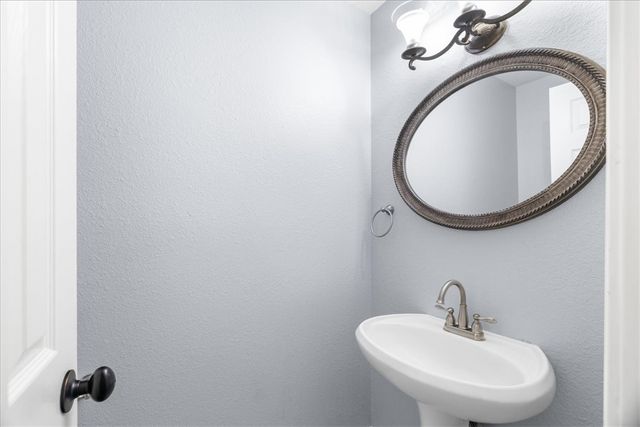 3227 Kings Cross, Fayetteville, AR 72703