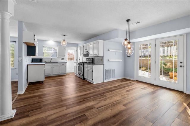 3227 Kings Cross, Fayetteville, AR 72703