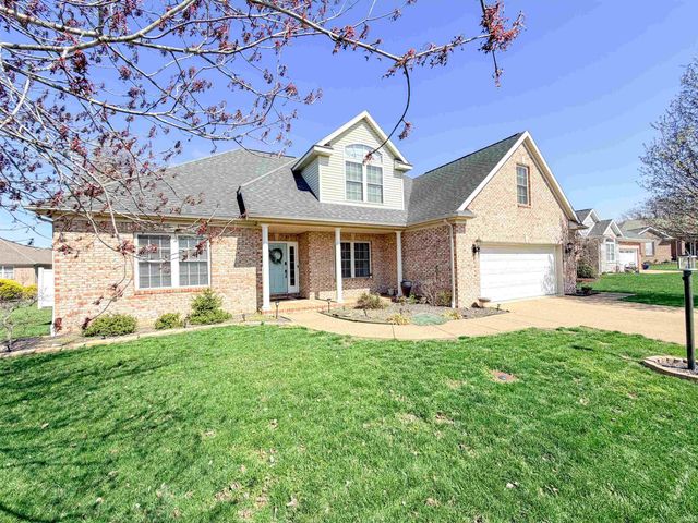 906 Saint Giles Court, Evansville, IN 47725