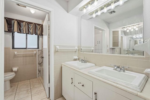 1718 Fairhill Circle, Texas City, TX 77591