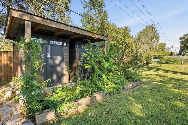 1718 Fairhill Circle, Texas City, TX 77591