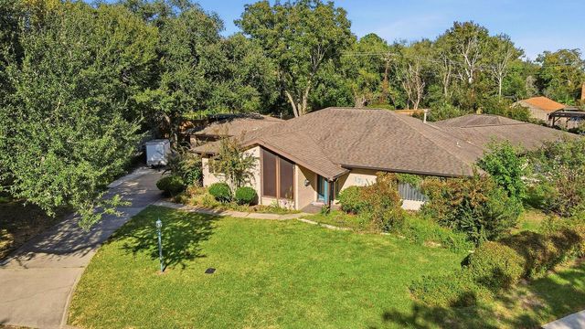 1718 Fairhill Circle, Texas City, TX 77591