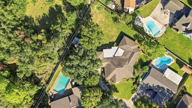 1718 Fairhill Circle, Texas City, TX 77591