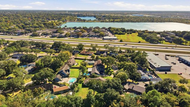 1718 Fairhill Circle, Texas City, TX 77591