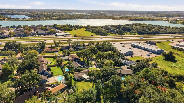 1718 Fairhill Circle, Texas City, TX 77591