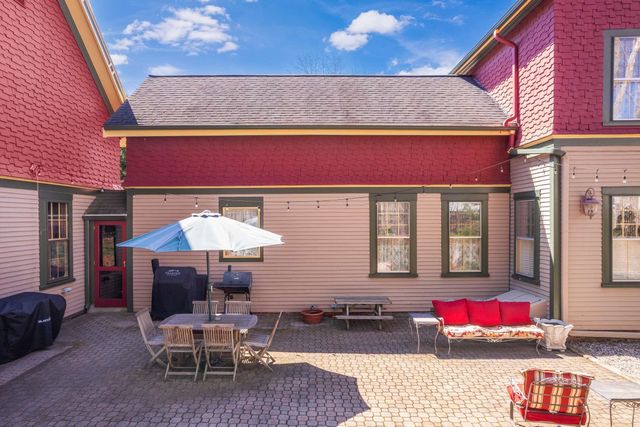 88 York Street, York, ME 03909