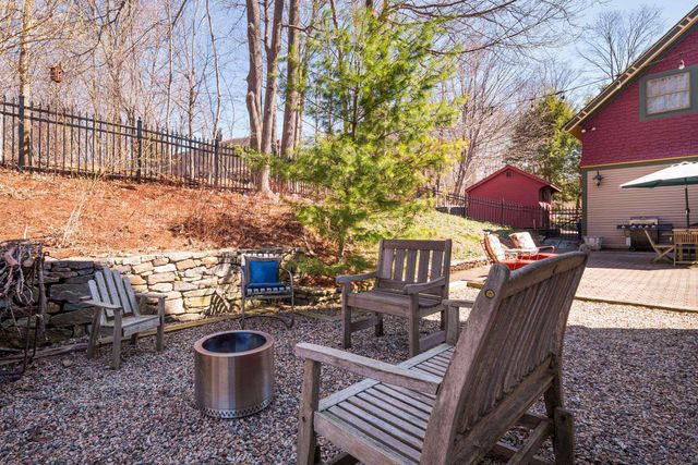 88 York Street, York, ME 03909