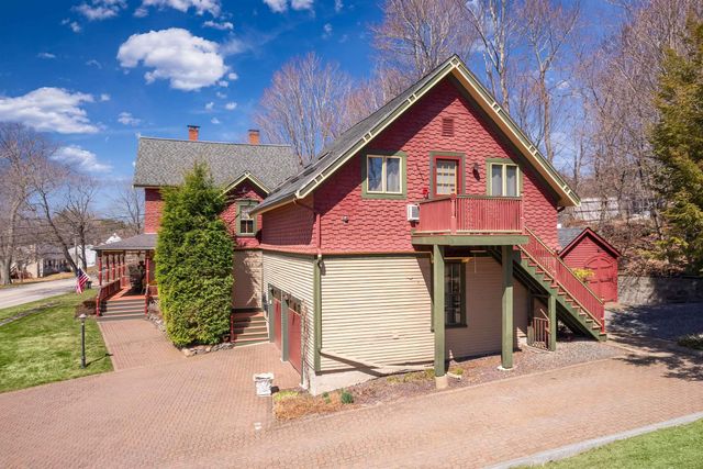 88 York Street, York, ME 03909