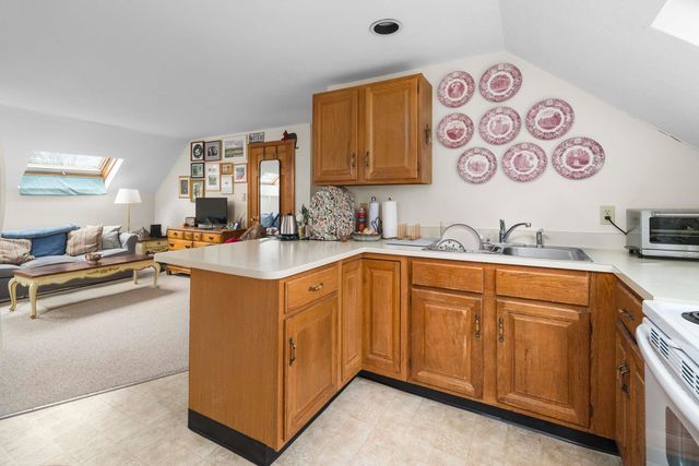 88 York Street, York, ME 03909