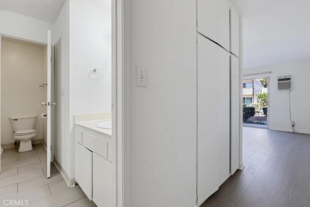 5585 E Pacific Coast Highway East 107, Long Beach, CA 90804