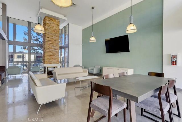 5585 E Pacific Coast Highway East 107, Long Beach, CA 90804