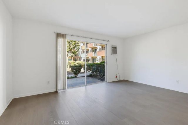 5585 E Pacific Coast Highway East 107, Long Beach, CA 90804