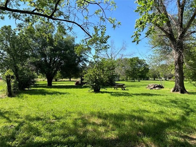 602 S Mignonette Street, Kosse, TX 76653