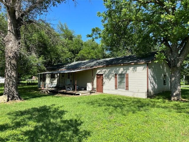 602 S Mignonette Street, Kosse, TX 76653