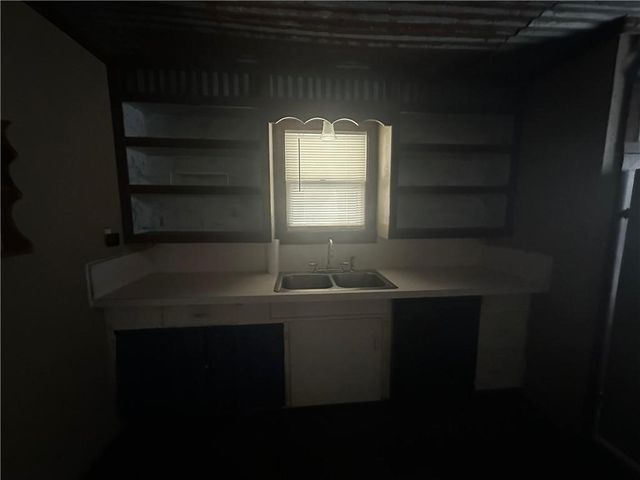 602 S Mignonette Street, Kosse, TX 76653