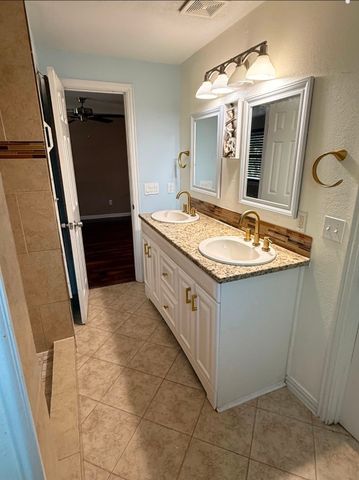 2212 Harris Lane, Haltom City, TX 76117