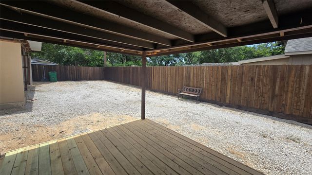 2212 Harris Lane, Haltom City, TX 76117