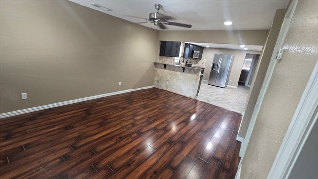 2212 Harris Lane, Haltom City, TX 76117