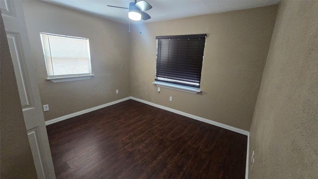 2212 Harris Lane, Haltom City, TX 76117