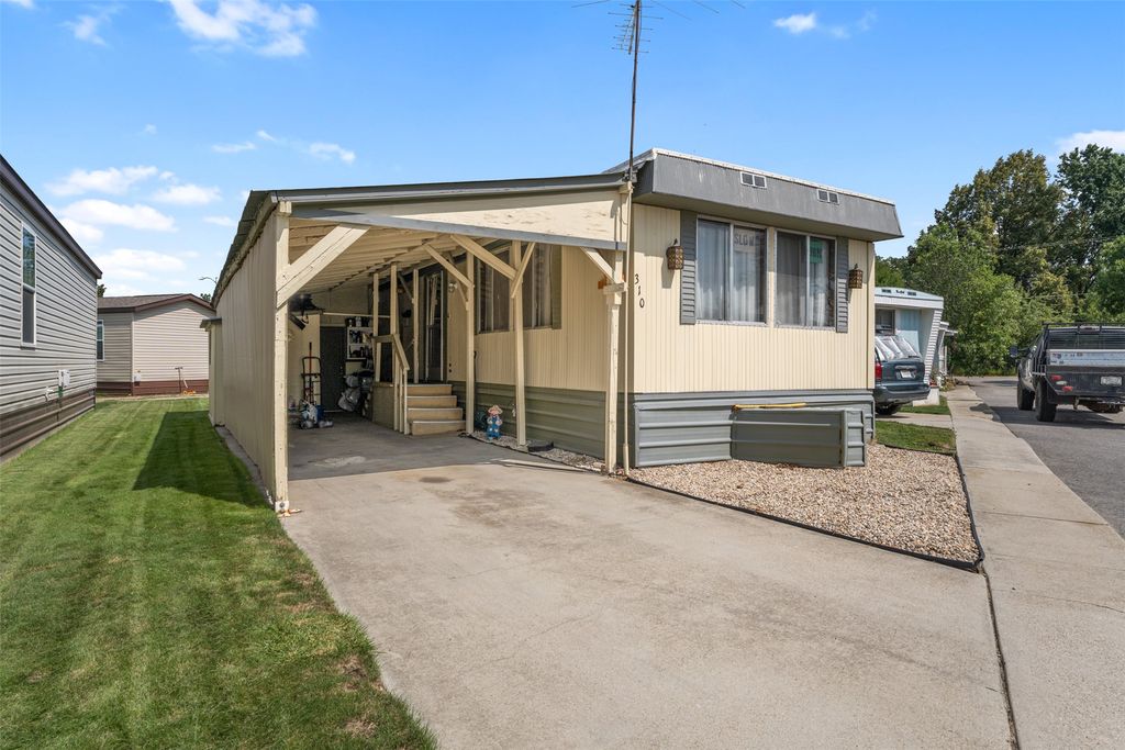 310 Harbison Drive, Hamilton, MT 59840