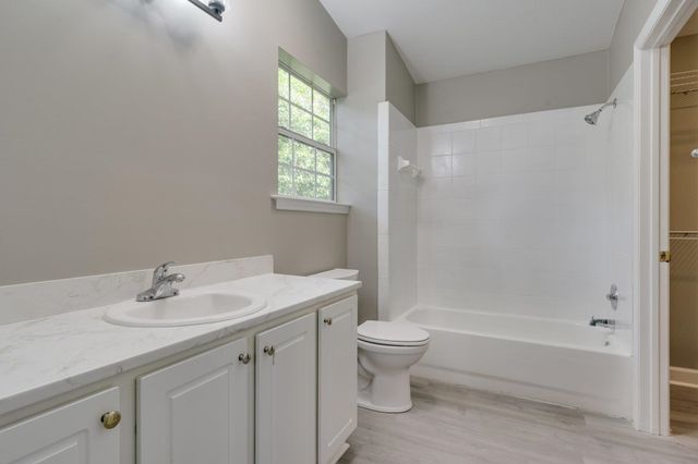 2103 Queenswood Drive, Tallahassee, FL 32303