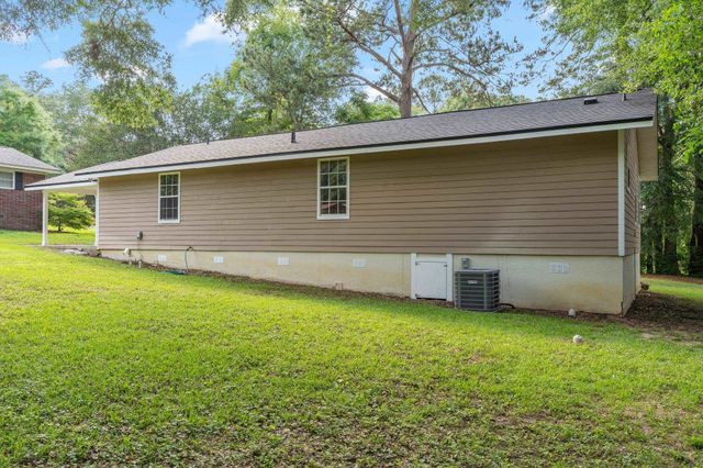 2103 Queenswood Drive, Tallahassee, FL 32303