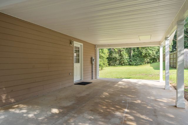 2103 Queenswood Drive, Tallahassee, FL 32303