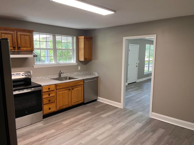 2103 Queenswood Drive, Tallahassee, FL 32303