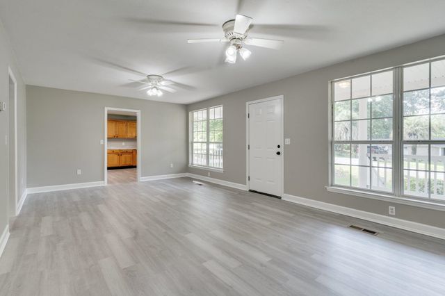 2103 Queenswood Drive, Tallahassee, FL 32303