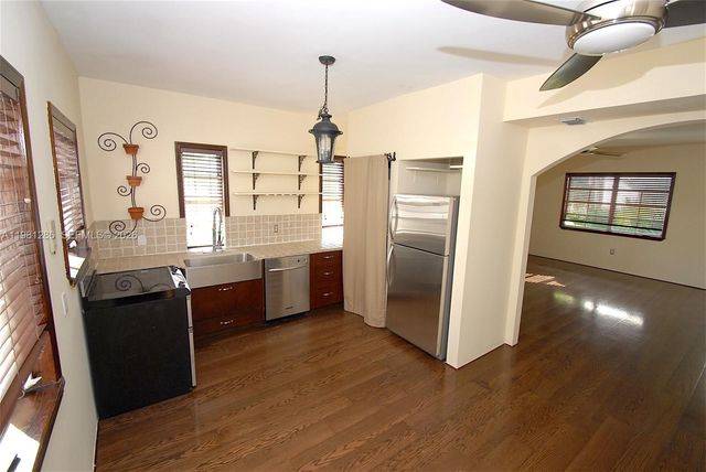 1525 Pennsylvania Ave 2, Miami Beach, FL 33139