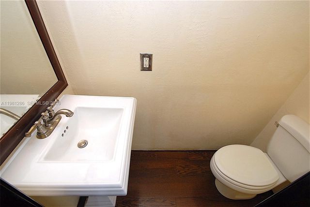 1525 Pennsylvania Ave 2, Miami Beach, FL 33139