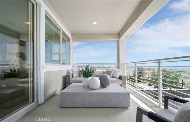 11808 Canoga Avenue, Chatsworth, CA 91311