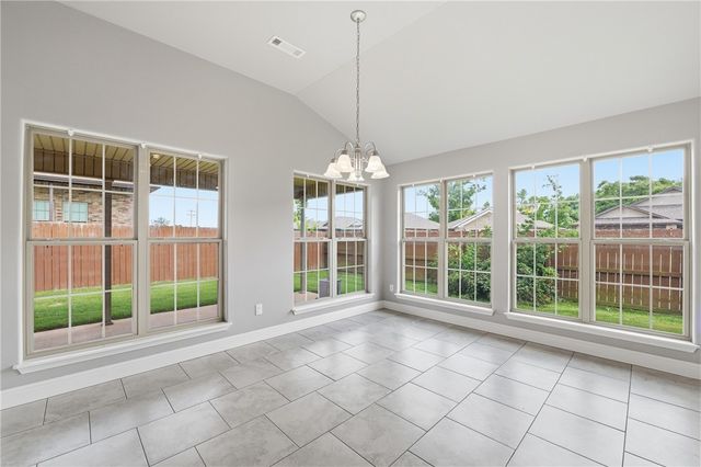 5900 NW Meade Street, Bentonville, AR 72713